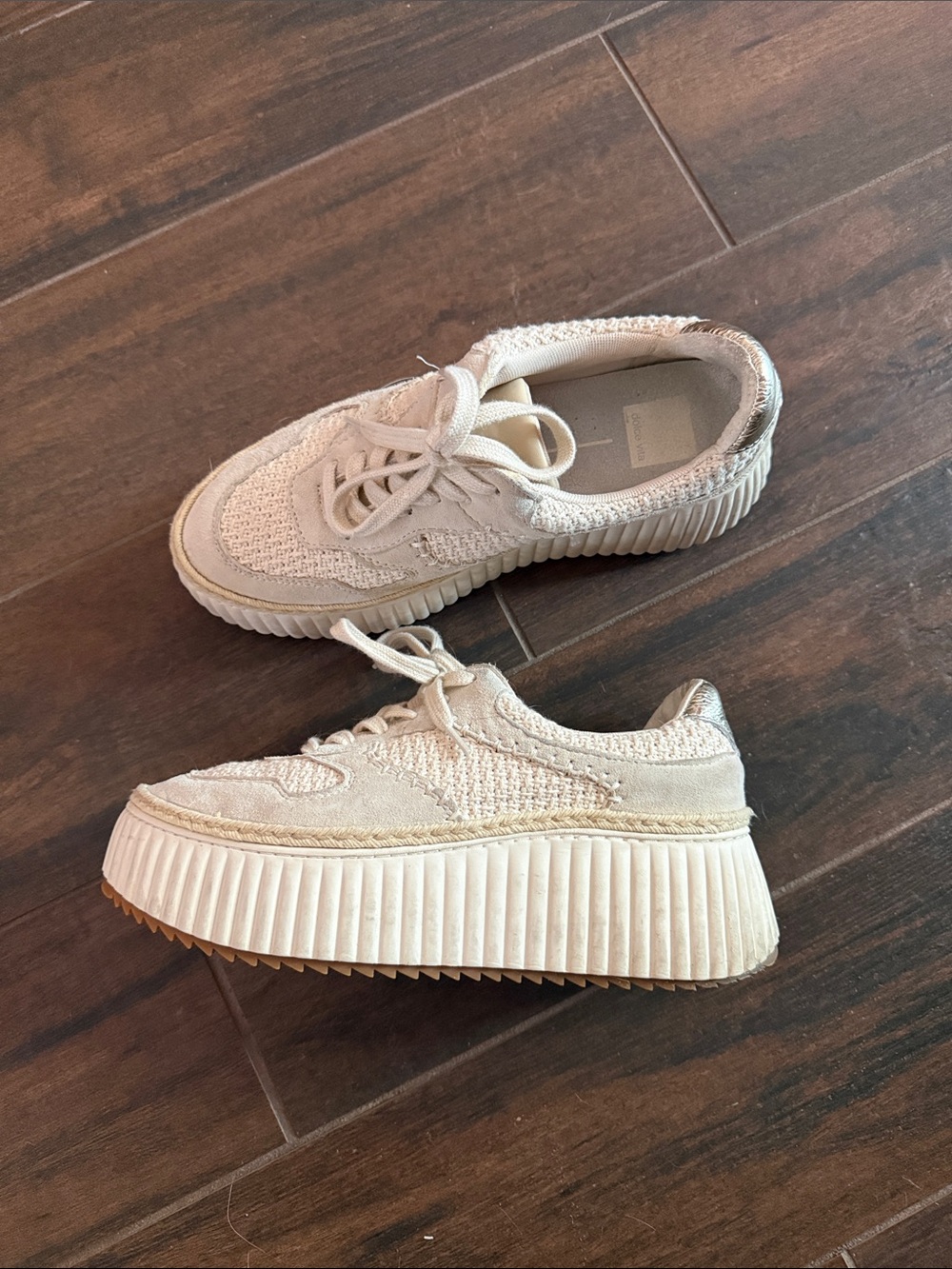 8.5 Dolce Vita platform sneakers